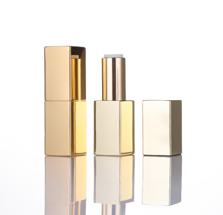 Magnetic lipstick tube